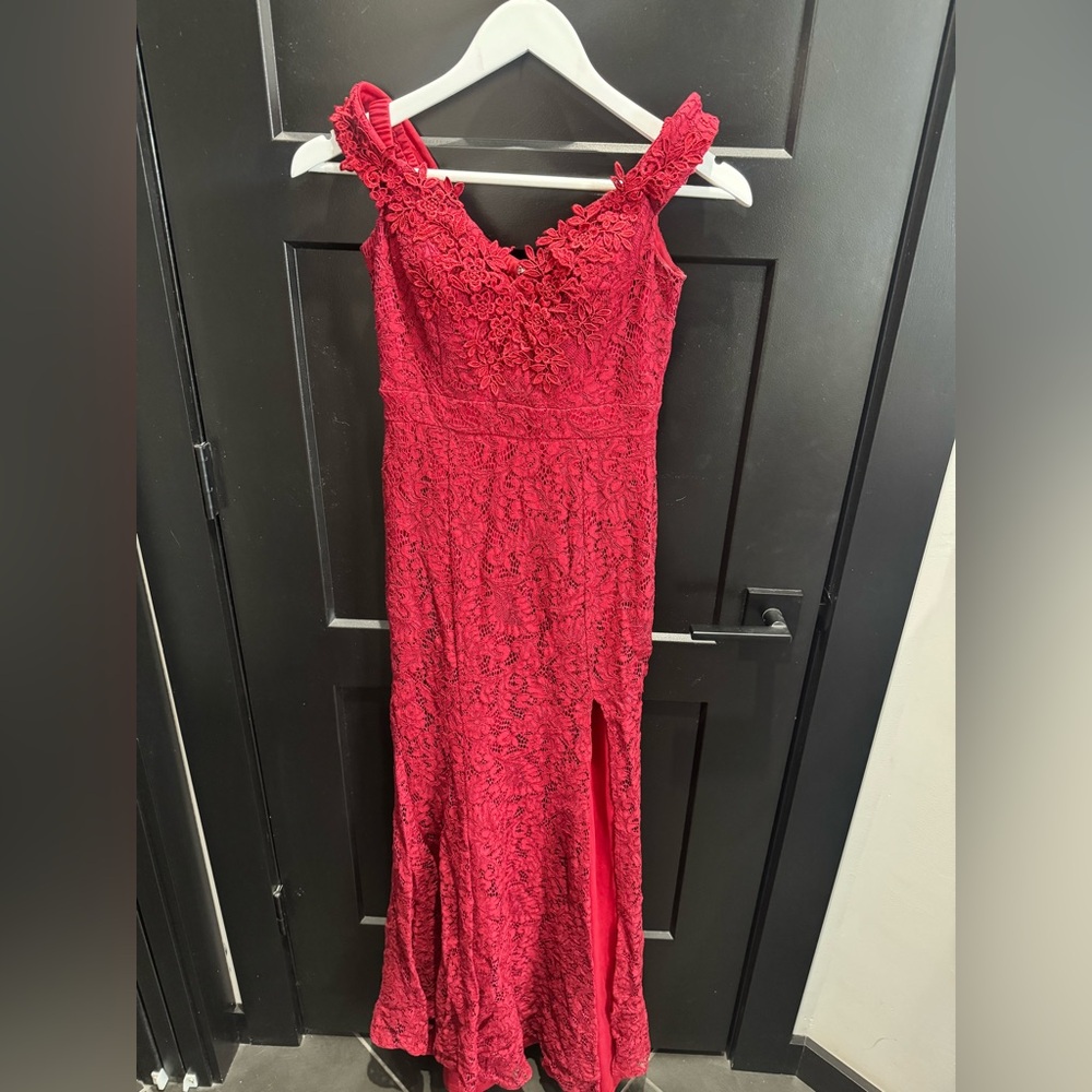 Chic Red Lace Maxi Dress